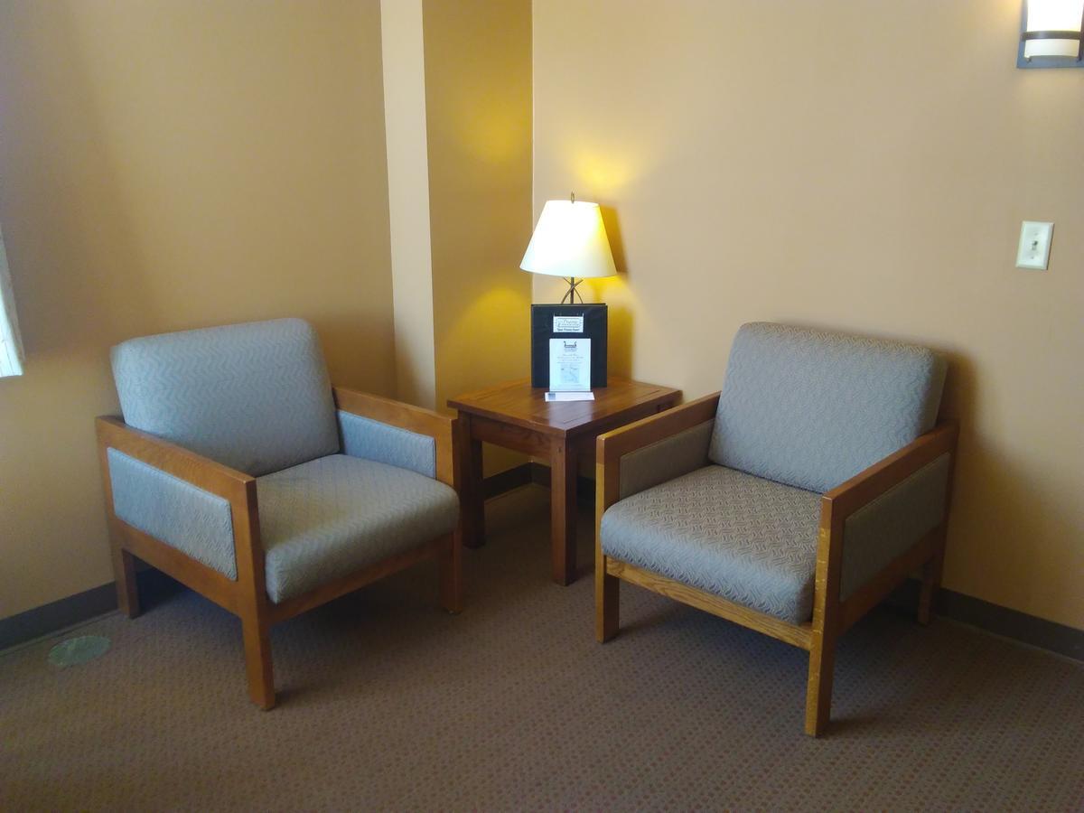 Prairie Inn & Suites Holmen المظهر الخارجي الصورة