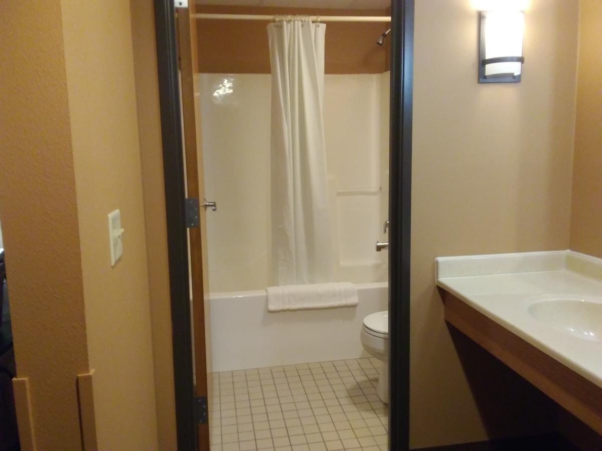 Prairie Inn & Suites Holmen المظهر الخارجي الصورة